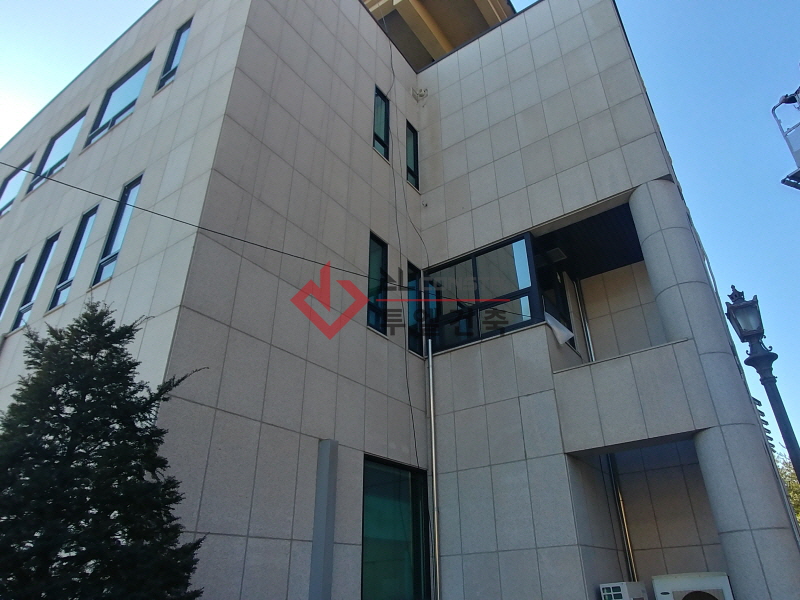 http://2lc.itpage.kr/user/2/2lc/editor/1905/209b5f42b0a605299e25f981946c904c_1556867941_7853.jpg 이미지크게보기